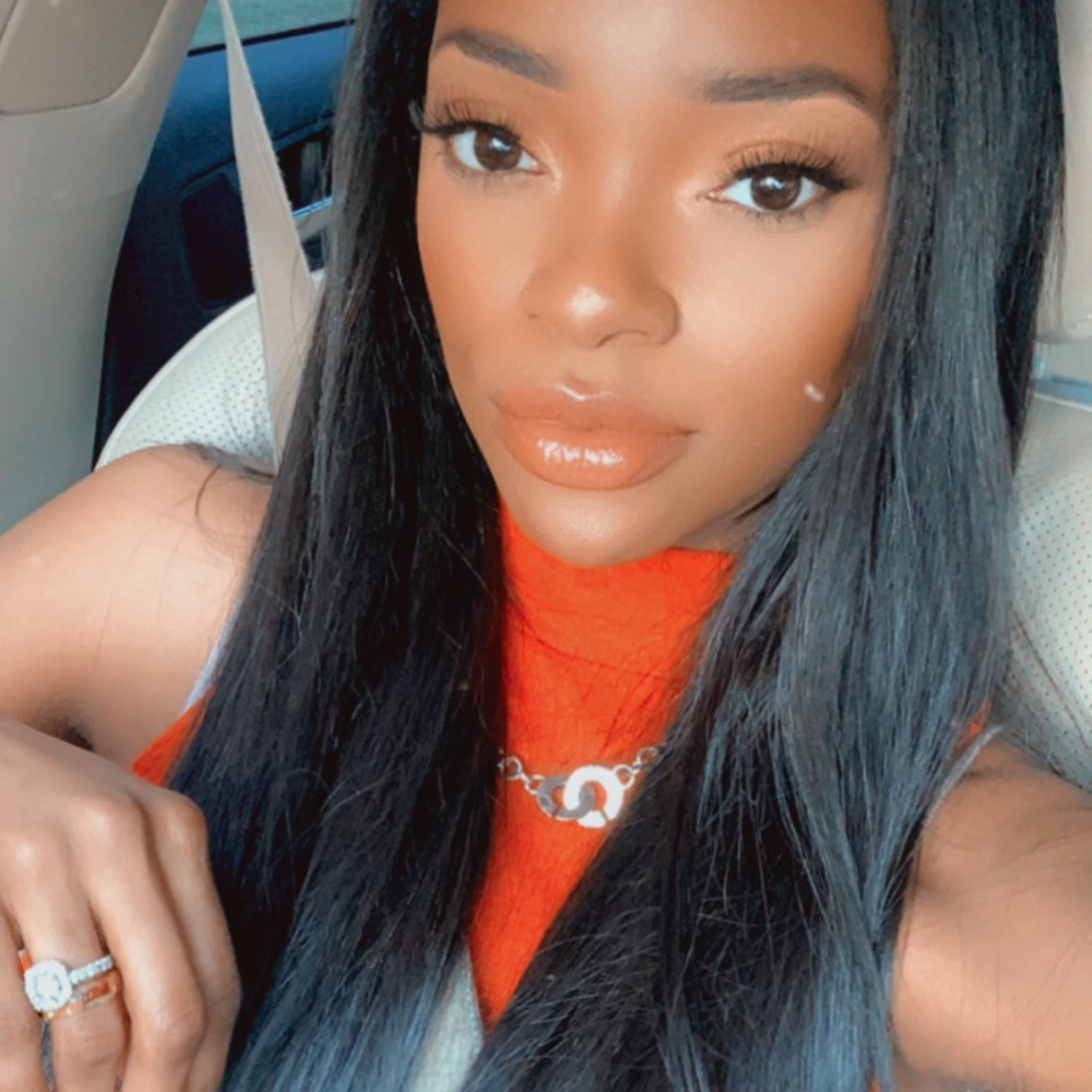 Meet your Posher, Alana